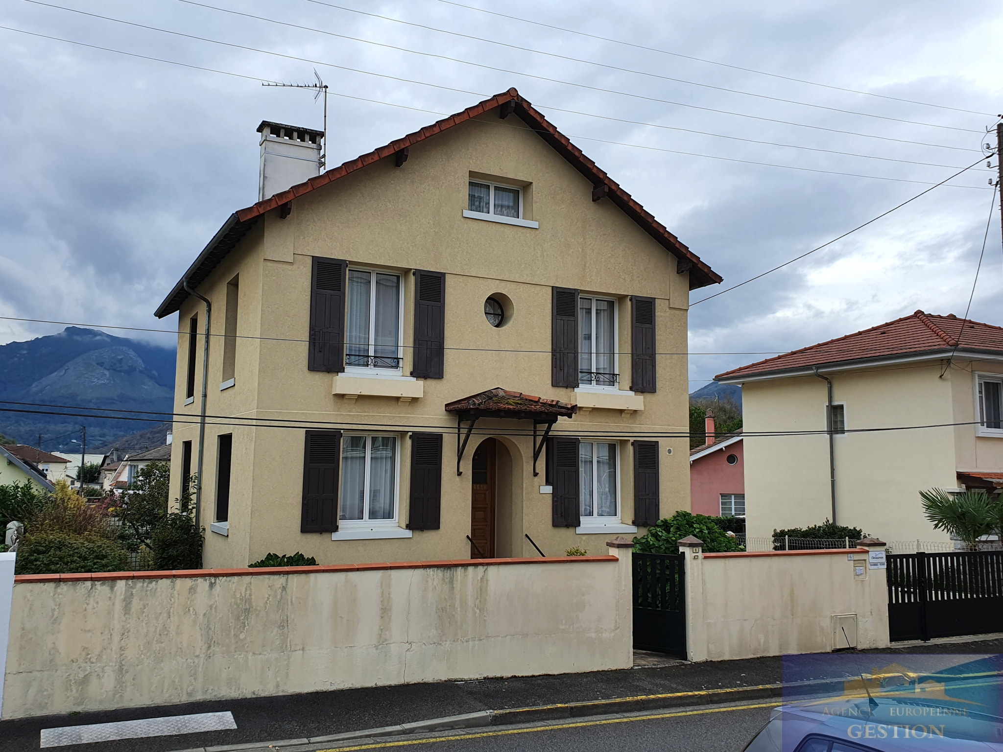 Vente LOURDES, MAISON DE VILLE 6 chambres