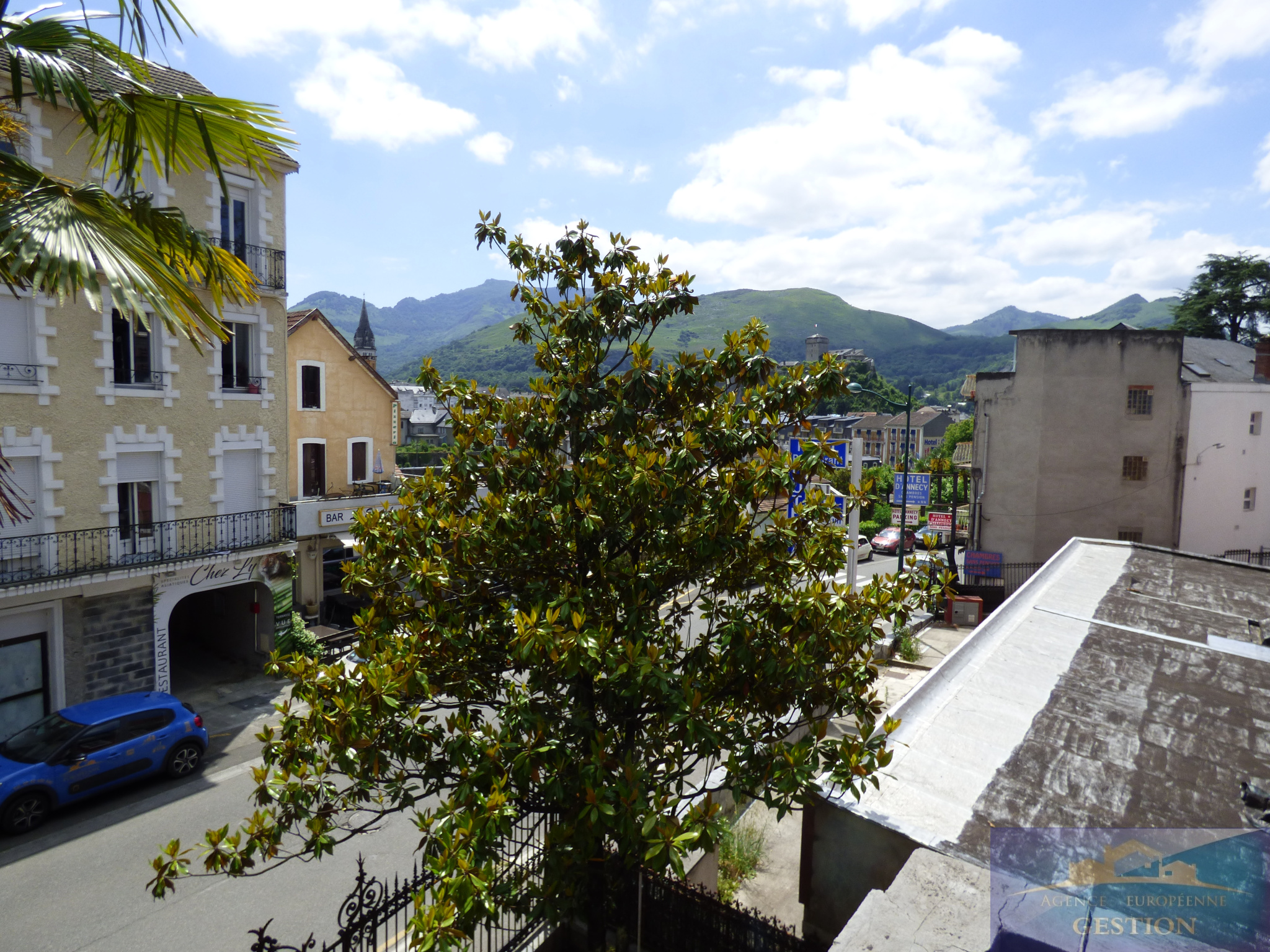 vente Villa avec 9 pièces à vendre 230000 € à Lourdes (65)